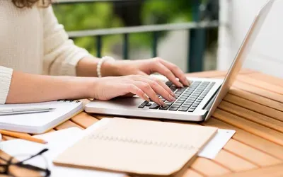 Jak działa poradnia psychoterapeutyczna online?